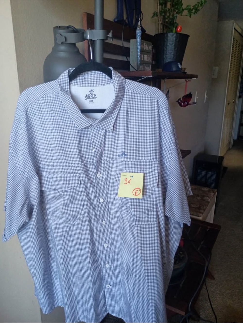 Izod Men’s Light Blue and White Check Short-Sleeve Button-Down Shirt